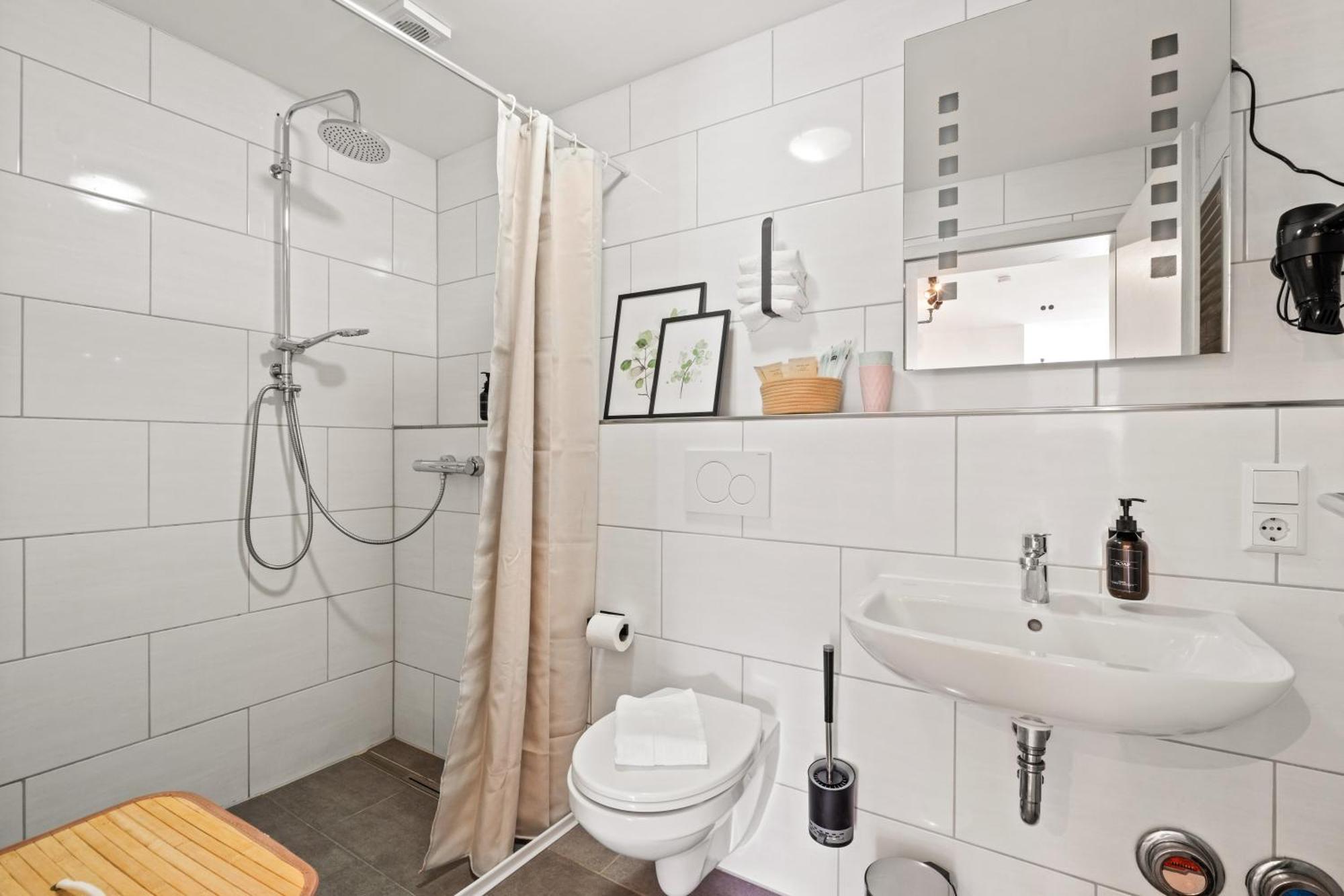 Greenhouse Living Apartment Fagus Mit Terrasse Und Feuerstelle - 6 Minuten Nach Winterberg - 4 Minuten Zur Ruhrquelle - Wandern - Mountainbike Fahren - Reisen Mit Hund & Natur Geniessen Medebach Exterior foto
